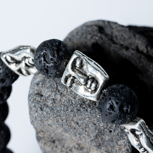 Lavastein Armband mit Gesichtern 10 mm